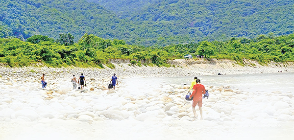 খাগড়াছড়িতে পর্যটকদের ভ্রমণ নিরাপদ খাগড়াছড়িতে পর্যটকদের ভ্রমণ নিরাপদ