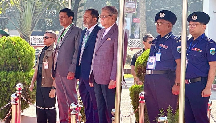 দুদিনের সফরে পাবনায় পৌঁছেছেন রাষ্ট্রপতি দুদিনের সফরে পাবনায় পৌঁছেছেন রাষ্ট্রপতি