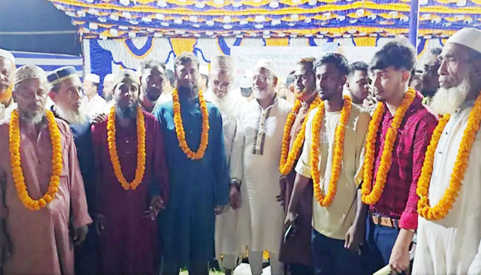 কিশোরগঞ্জে বিএনপির ৬২ নেতাকর্মী যোগ দিলেন জামায়াতে কিশোরগঞ্জে বিএনপির ৬২ নেতাকর্মী যোগ দিলেন জামায়াতে