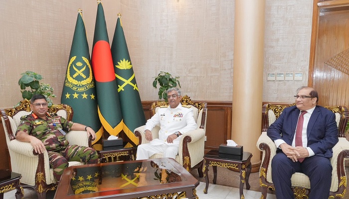 সেনাপ্রধানের সঙ্গে পাকিস্তান নৌবাহিনী প্রধানের সৌজন্য সাক্ষাৎ