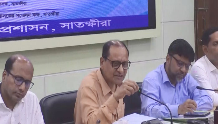 দায়িত্ব পালনেই জীবনের স্বার্থকতা, সাতক্ষীরায় ডা. বিধান রঞ্জন রায়