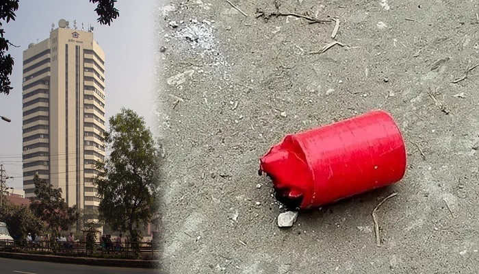 গ্রামীণ ব্যাংকের কার্যালয়ের সামনে ককটেল বিস্ফোরণ গ্রামীণ ব্যাংকের কার্যালয়ের সামনে ককটেল বিস্ফোরণ