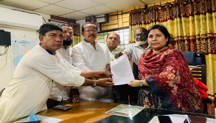 নাগরিক সুযোগ-সুবিধা থেকে বঞ্চিত হওয়ার প্রতিবাদে স্মারকলিপি নাগরিক সুযোগ-সুবিধা থেকে বঞ্চিত হওয়ার প্রতিবাদে স্মারকলিপি