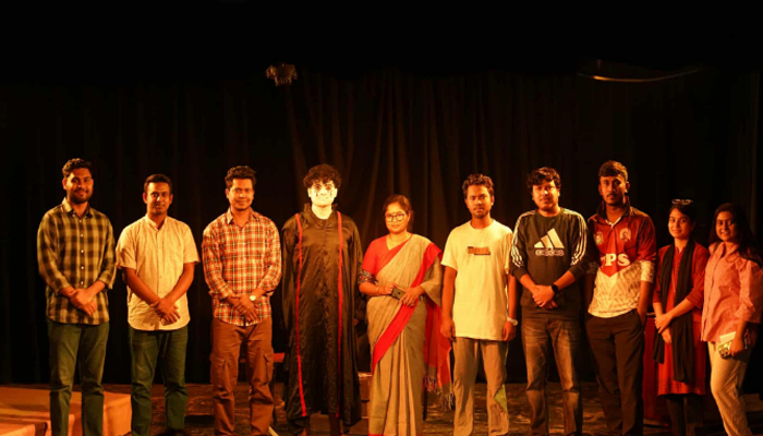 নজরুল বিশ্ববিদ্যালয়ে মঞ্চস্থ হল প্রতীকধর্মী নাটক ‘ডেথ নক’