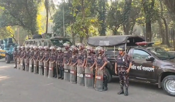 রাজধানী ও আশপাশের জেলায় বিজিবি মোতায়েন