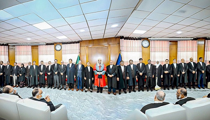 শপথ নিলেন হাইকোর্টের ২১ বিচারপতি