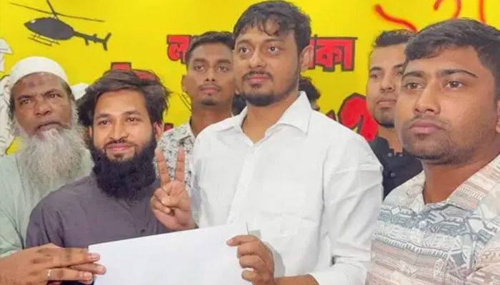 এনসিপির মনোনয়ন ফরম কিনলেন নাসীরুদ্দীন পাটওয়ারী এনসিপির মনোনয়ন ফরম কিনলেন নাসীরুদ্দীন পাটওয়ারী