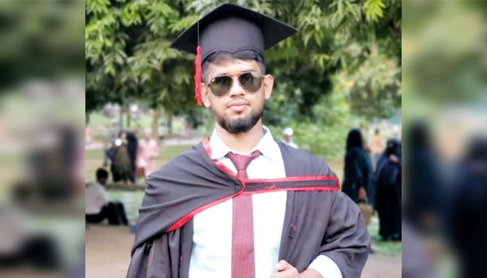 বিসিএস শিক্ষা ক্যাডারে প্রথম হয়েছেন কিশোরগঞ্জের রাসেল বিসিএস শিক্ষা ক্যাডারে প্রথম হয়েছেন কিশোরগঞ্জের রাসেল