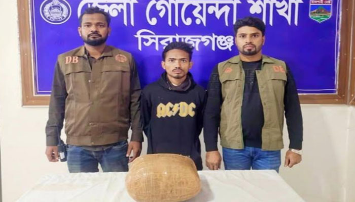 সিরাজগঞ্জে ৩ কেজি গাঁজাসহ মাদক কারবারি গ্রেপ্তার সিরাজগঞ্জে ৩ কেজি গাঁজাসহ মাদক কারবারি গ্রেপ্তার