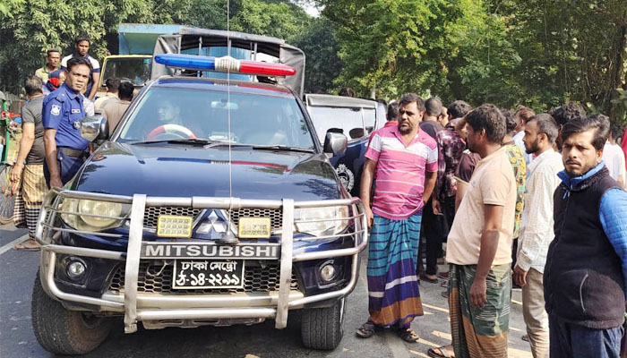 সিরাজগঞ্জে পায়ে সুদ কারবারিদের নাম লিখে আত্মহত্যা