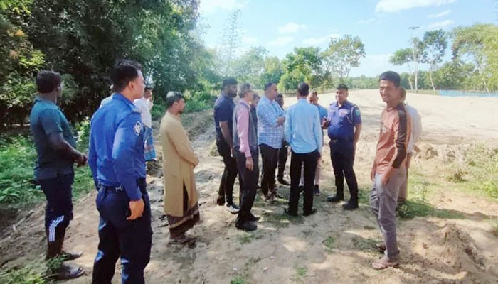 কমলগঞ্জে অবৈধভাবে বালু উত্তোলন, ৫ লক্ষ টাকা জরিমানা কমলগঞ্জে অবৈধভাবে বালু উত্তোলন, ৫ লক্ষ টাকা জরিমানা