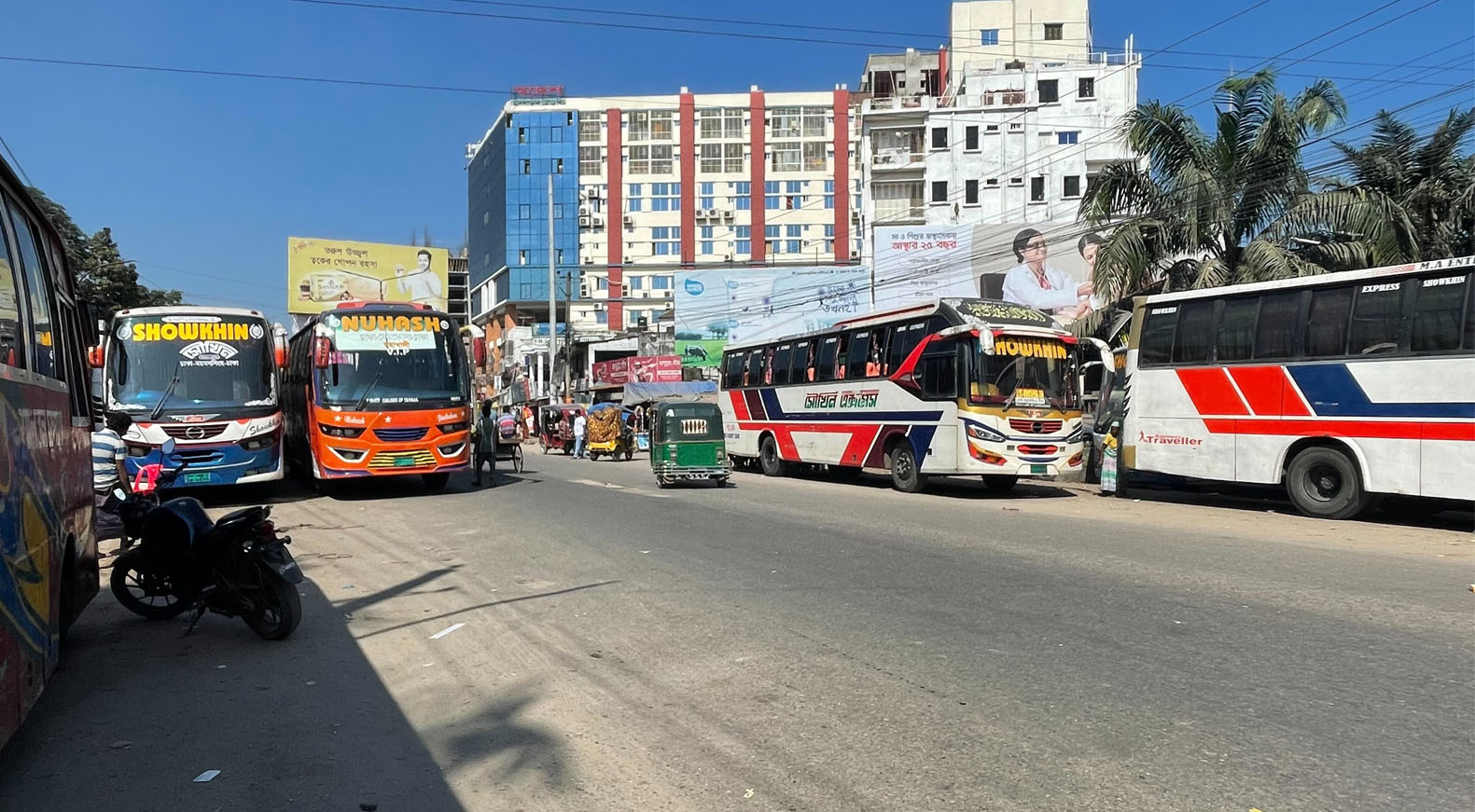 সোমবার যান চলাচল নিয়ে যে সিদ্ধান্ত জানাল সড়ক পরিবহন শ্রমিক ফেডারেশন