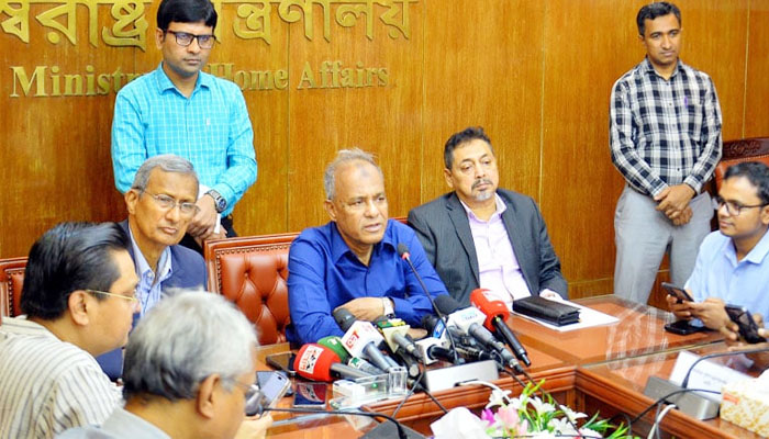 জামিনে মুক্তি পাচ্ছেন আ.লীগ নেতাকর্মী, কোর কমিটিতে অসন্তোষ জামিনে মুক্তি পাচ্ছেন আ.লীগ নেতাকর্মী, কোর কমিটিতে অসন্তোষ