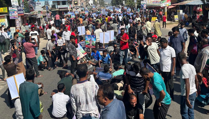 সাতক্ষীরা-২ আসনে আব্দুল আলিমের মনোনয়নের দাবিতে মহাসড়ক অবরোধ সাতক্ষীরা-২ আসনে আব্দুল আলিমের মনোনয়নের দাবিতে মহাসড়ক অবরোধ