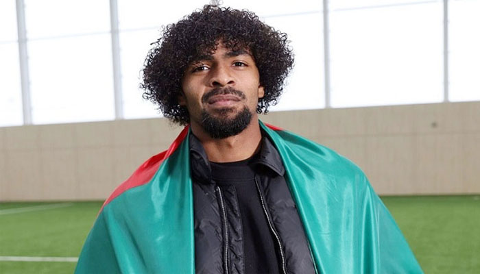 ভারতের বিপক্ষে নামার আগে সমর্থকদের প্রতি হামজার বার্তা ভারতের বিপক্ষে নামার আগে সমর্থকদের প্রতি হামজার বার্তা