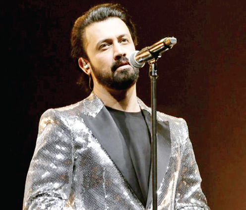 ঢাকায় মঞ্চ মাতাবেন আতিফ আসলাম ঢাকায় মঞ্চ মাতাবেন আতিফ আসলাম