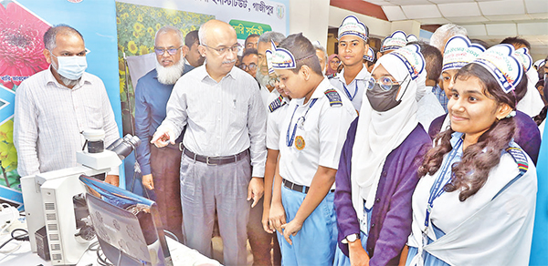 তারুণ্যের উৎসবে বারির প্রযুক্তি প্রদর্শনী ও কর্মশালা তারুণ্যের উৎসবে বারির প্রযুক্তি প্রদর্শনী ও কর্মশালা