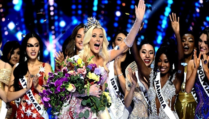 মিস ইউনিভার্স হলে যা যা পাওয়া যায় মিস ইউনিভার্স হলে যা যা পাওয়া যায়