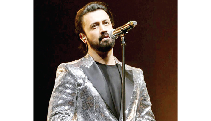 ঢাকায় মঞ্চ মাতাবেন আতিফ আসলাম ঢাকায় মঞ্চ মাতাবেন আতিফ আসলাম