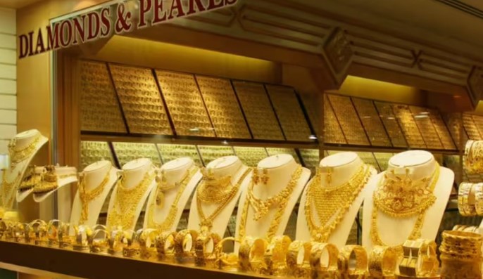 ২ দফা কমে বাড়ল স্বর্ণের দাম ২ দফা কমে বাড়ল স্বর্ণের দাম