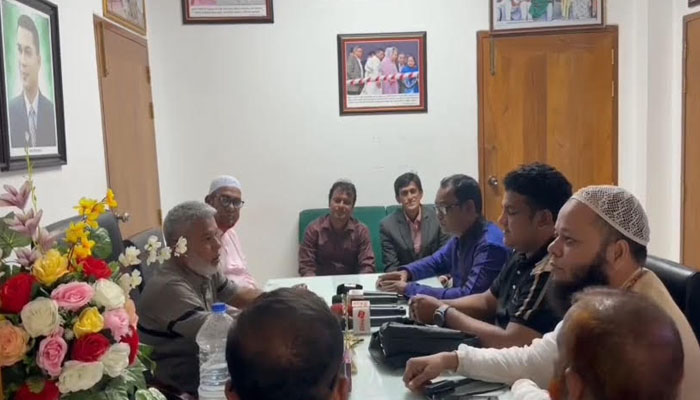 সোনারগাঁও টেলিভিশন জার্নালিস্ট ফোরামের সঙ্গে এমপি প্রার্থী আজহারুল ইসলামের মতবিনিময় সোনারগাঁও টেলিভিশন জার্নালিস্ট ফোরামের সঙ্গে এমপি প্রার্থী আজহারুল ইসলামের মতবিনিময়