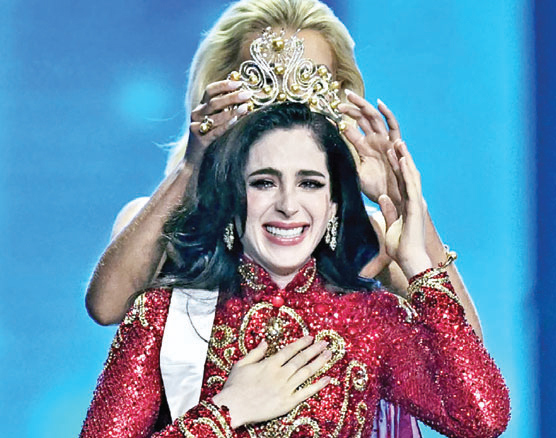 ‘অপমানিত’ ফাতিমার মাথায়ই উঠল মিস ইউনিভার্সের মুকুট