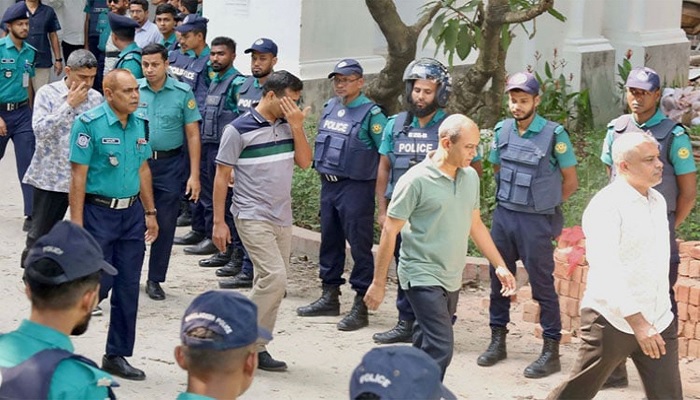 ফের ট্রাইব্যুনালে ১৩ সেনা কর্মকর্তা, ভার্চুয়াল হাজিরার আবেদন ফের ট্রাইব্যুনালে ১৩ সেনা কর্মকর্তা, ভার্চুয়াল হাজিরার আবেদন