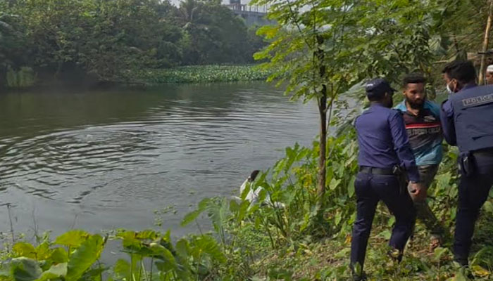 মানিকগঞ্জে আবুল সরকারের শাস্তির দাবিতে বিক্ষোভ, পক্ষে-বিপক্ষে হামলা মানিকগঞ্জে আবুল সরকারের শাস্তির দাবিতে বিক্ষোভ, পক্ষে-বিপক্ষে হামলা