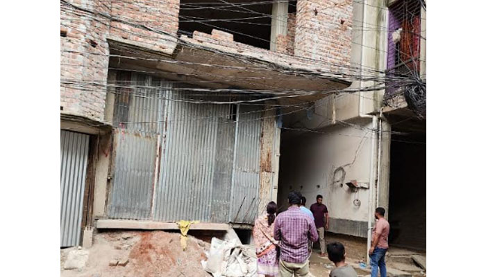 মুন্সীগঞ্জে ঝুঁকিপূর্ণ বহুতল স্থাপনা চিহ্নিতকরণ কার্যক্রম শুরু মুন্সীগঞ্জে ঝুঁকিপূর্ণ বহুতল স্থাপনা চিহ্নিতকরণ কার্যক্রম শুরু