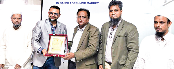 ঢাকাকে বাসযোগ্য করতে আধুনিক নগর পরিকল্পনার আহ্বান উপদেষ্টার