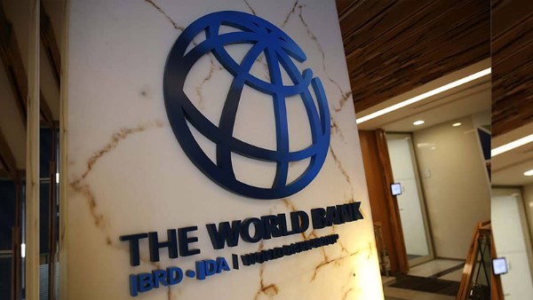 দেশে দারিদ্র্যসীমার নিচে যাওয়ার ঝুঁকিতে এক-তৃতীয়াংশ মানুষ: বিশ্বব্যাংক দেশে দারিদ্র্যসীমার নিচে যাওয়ার ঝুঁকিতে এক-তৃতীয়াংশ মানুষ: বিশ্বব্যাংক