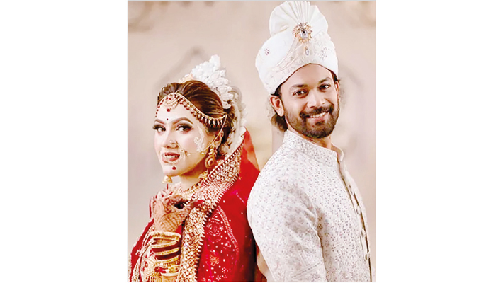 ফের বিয়ে করলেন কণ্ঠশিল্পী পূজা ফের বিয়ে করলেন কণ্ঠশিল্পী পূজা