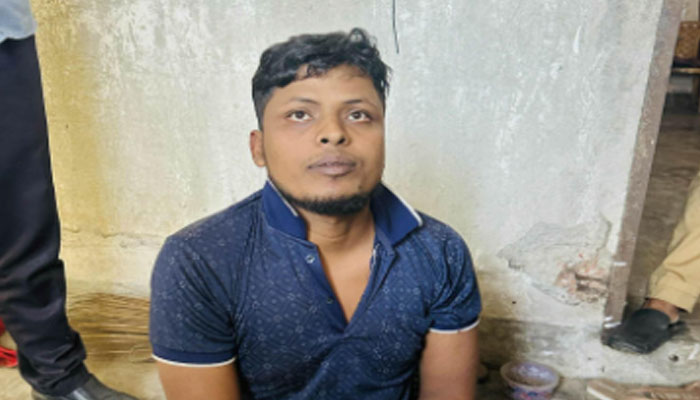 সোনারগাঁওয়ে যুবতীর গলা কাটা লাশ উদ্ধার, স্বামী আটক সোনারগাঁওয়ে যুবতীর গলা কাটা লাশ উদ্ধার, স্বামী আটক