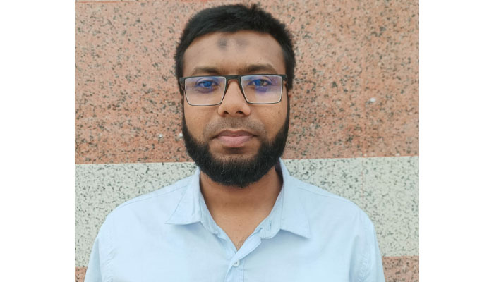 ১০ বছর পর সিজিপিএ ৪.০০ পেয়ে মাস্টার্স শেষ করলেন রাবি শিক্ষার্থী