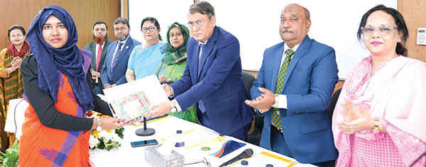 অগ্রণী ব্যাংকে ফাউন্ডেশন কোর্সের সনদপত্র বিতরণ অগ্রণী ব্যাংকে ফাউন্ডেশন কোর্সের সনদপত্র বিতরণ