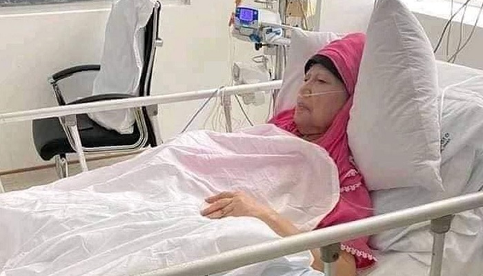 ‘খালেদা জিয়াকে নিবিড় পর্যবেক্ষণে রাখা হয়েছে’ ‘খালেদা জিয়াকে নিবিড় পর্যবেক্ষণে রাখা হয়েছে’