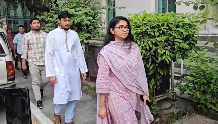 খালেদা জিয়াকে দেখতে হাসপাতালে এনসিপির নেতারা খালেদা জিয়াকে দেখতে হাসপাতালে এনসিপির নেতারা