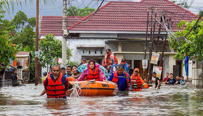 শ্রীলঙ্কায় ভয়াবহ বন্যায় প্রাণহানি বেড়ে ১৫৯, নিখোঁজ দুই শতাধিক