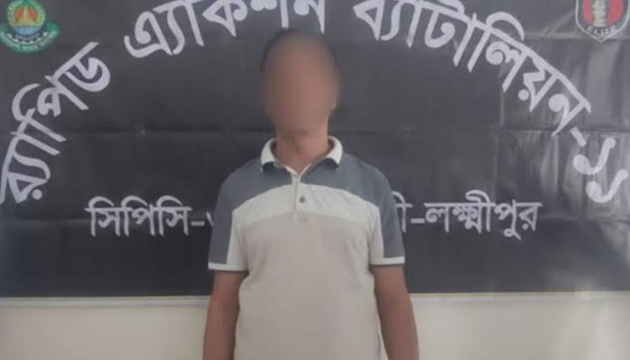 নোয়াখালীতে সুদের টাকার জন্য ব্যবসায়ীকে পিটিয়ে হত্যা, গ্রেপ্তার ১