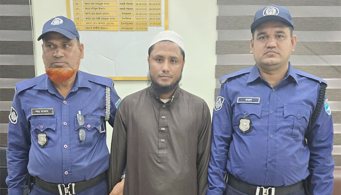 নারায়ণগঞ্জে ভুয়া তথ্যে পাসপোর্ট করতে এসে রোহিঙ্গা যুবক আটক