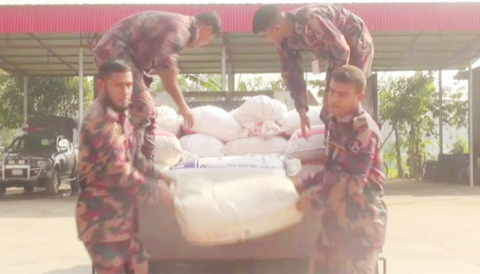 হবিগঞ্জে গো-খাদ্যের আড়ালে ভারতীয় জিরা, বিজিবির জব্দ