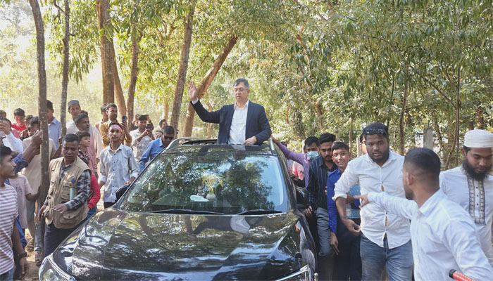 পাঁচদিনের সফরে নিজ সংসদীয় আসনে সালাহউদ্দিন আহমেদ