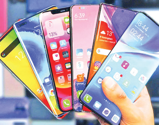 বন্ধ হবে তিন ফোন