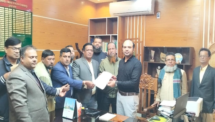 চুয়াডাঙ্গায় ইউপি প্রশাসনিক কর্মকর্তাদের ৫ দাবিতে স্মারকলিপি