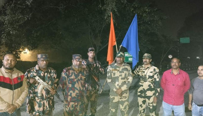 ভারতে মারা যাওয়া শিশুর মরদেহ হস্তান্তর ভারতে মারা যাওয়া শিশুর মরদেহ হস্তান্তর