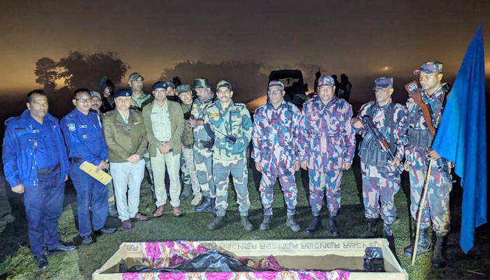 পাটগ্রামে বিএসএফের গুলিতে নিহত সবুজের লাশ ফেরত দিল ভারত পাটগ্রামে বিএসএফের গুলিতে নিহত সবুজের লাশ ফেরত দিল ভারত