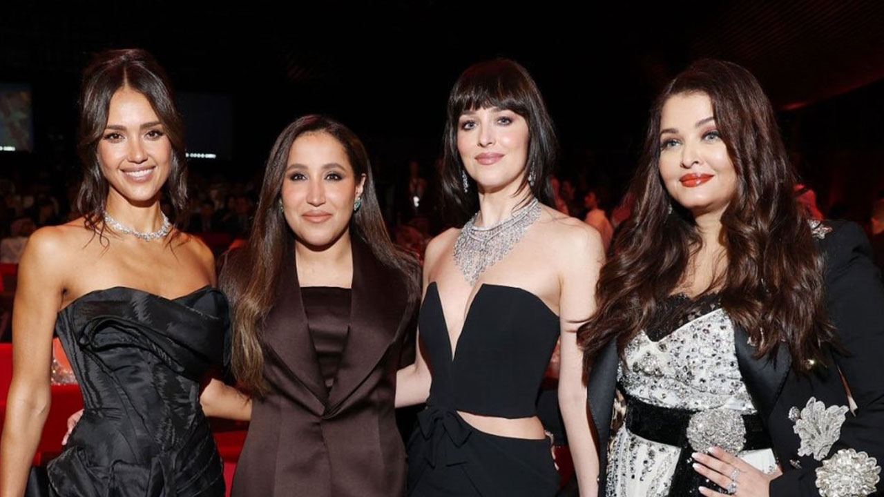 সৌদি আরবে তারার হাট, নজর কাড়লেন ঐশ্বরিয়া