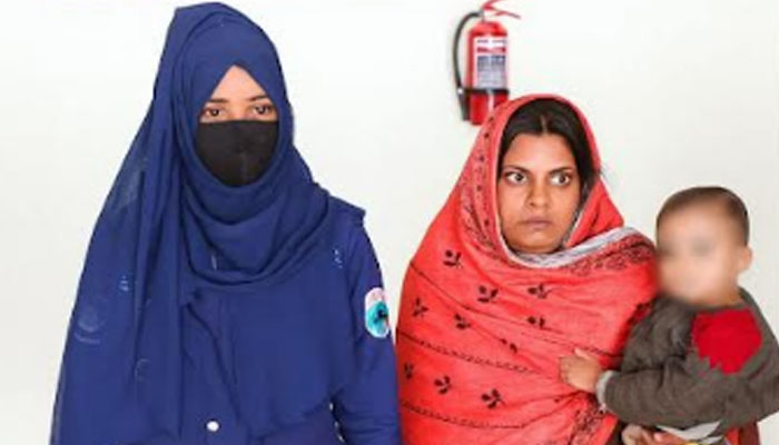 ঈশ্বরদীতে ৮ কুকুরছানা হত্যা মামলায় আসামি নিশির জামিন ঈশ্বরদীতে ৮ কুকুরছানা হত্যা মামলায় আসামি নিশির জামিন