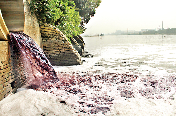 নদী দূষণ