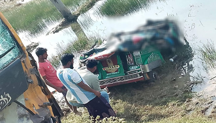 টেকনাফে মিনিট্রাক-অটোরিকশার মুখোমুখি সংঘর্ষ, নিহত ২ টেকনাফে মিনিট্রাক-অটোরিকশার মুখোমুখি সংঘর্ষ, নিহত ২